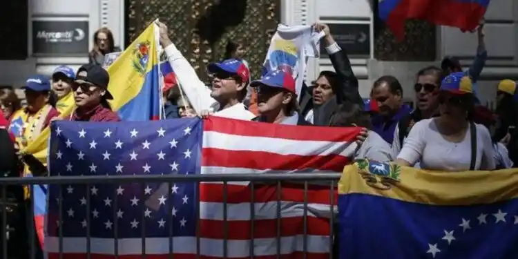 «La sociedad en general pagará por esto»: ONG preocupadas por consecuencias de la revocatoria del parole en EE.UU.