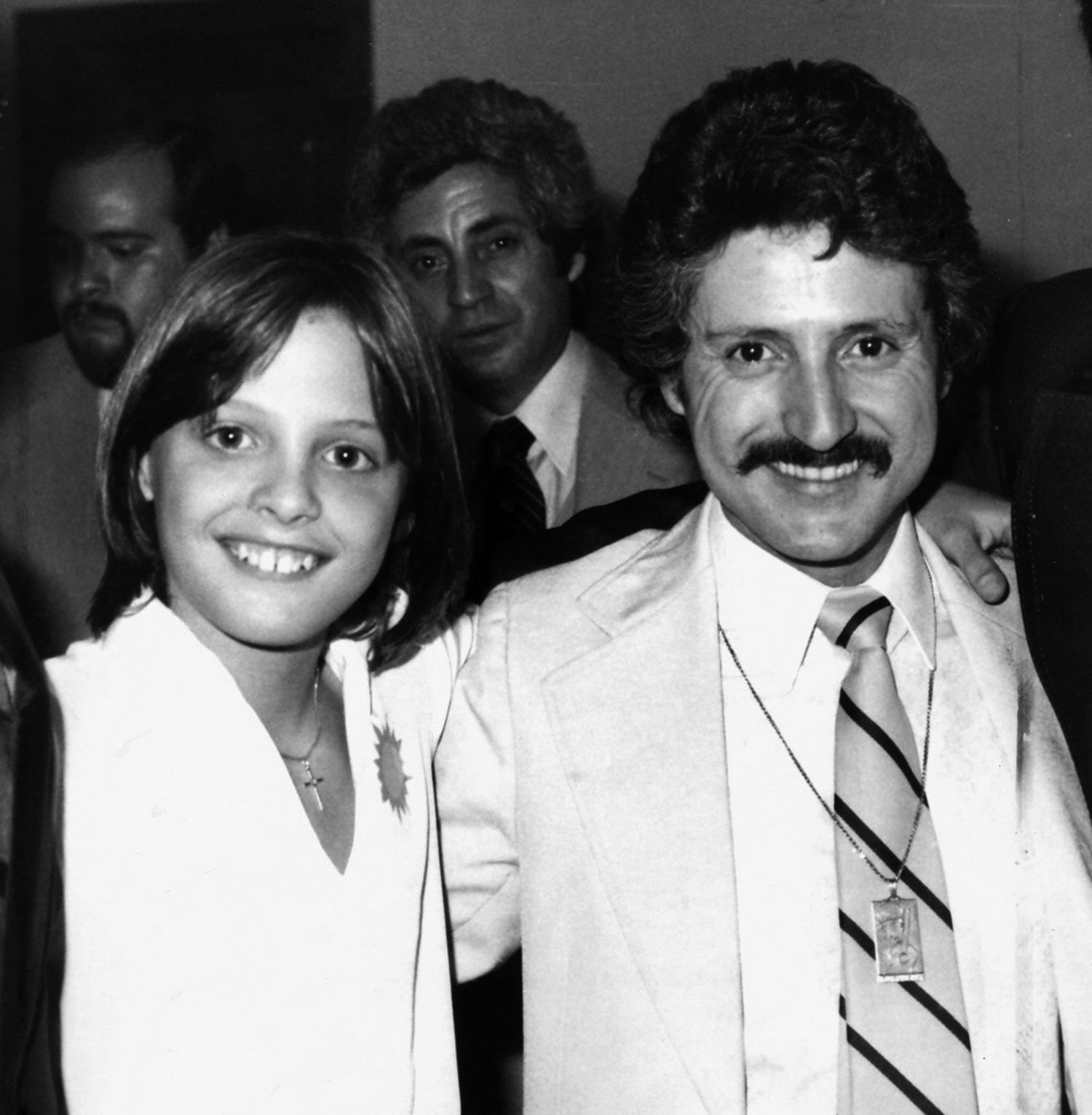 Así cantaba Luisito Rey, el padre de Luis Miguel y el artista más odiado de la historia