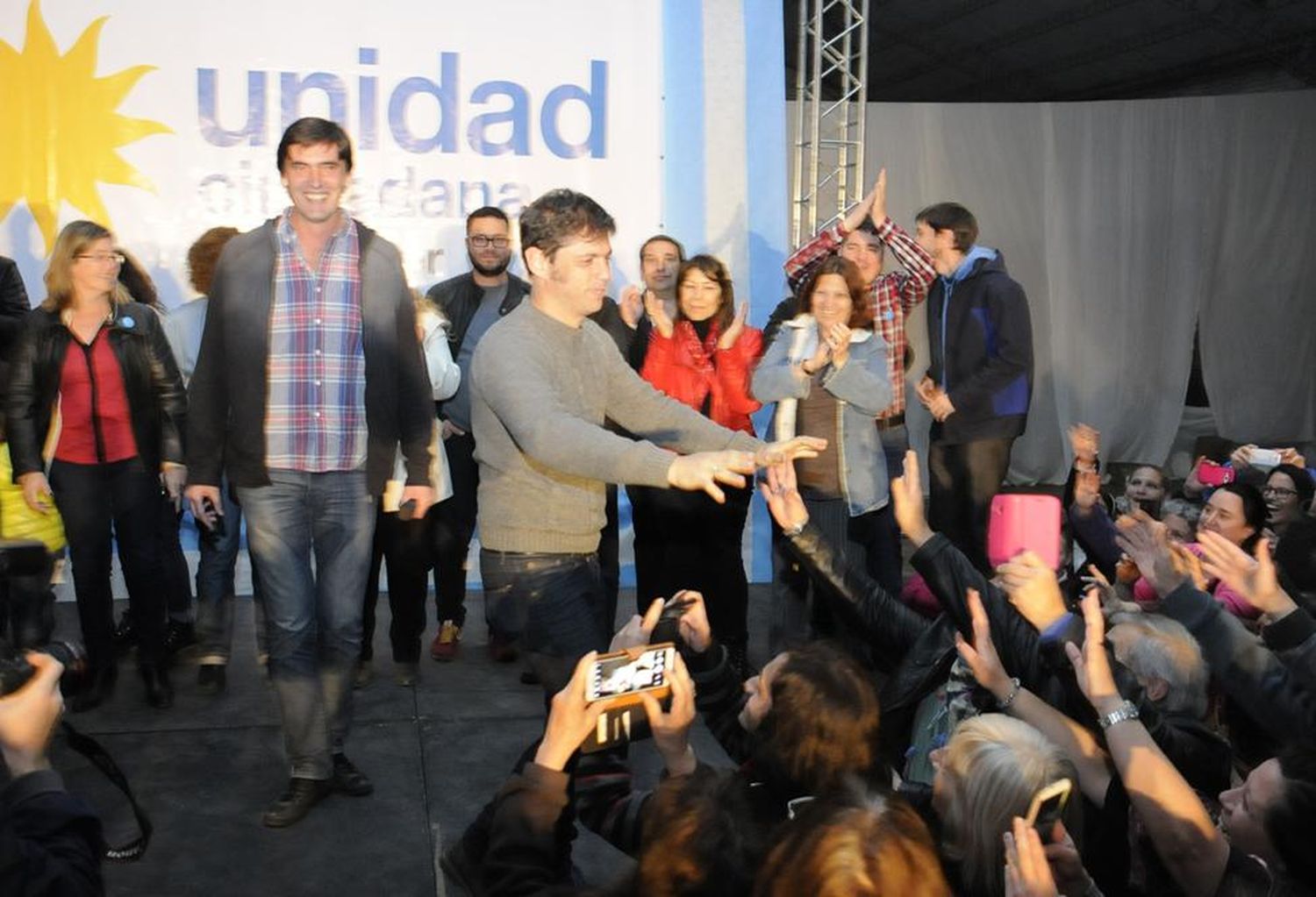 Kicillof en Tandil: brindó un fuerte respaldo a la lista de Iparraguirre