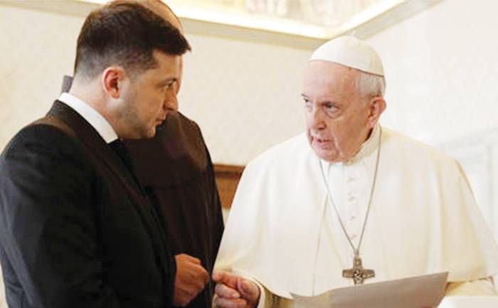 El Papa llamó al Presidente de Ucrania, que lo invitó a viajar a ese país