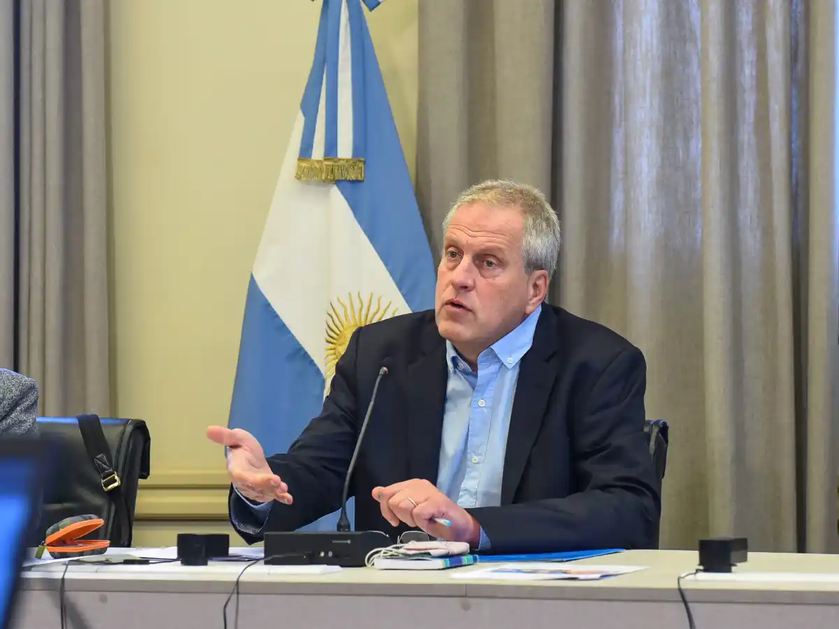 El gobierno acordó un 50% de aumento para docentes y no docentes universitarios