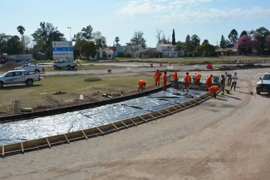 Le robaron las herramientas a obreros que trabajan en la rotonda de ingreso de Sunchales