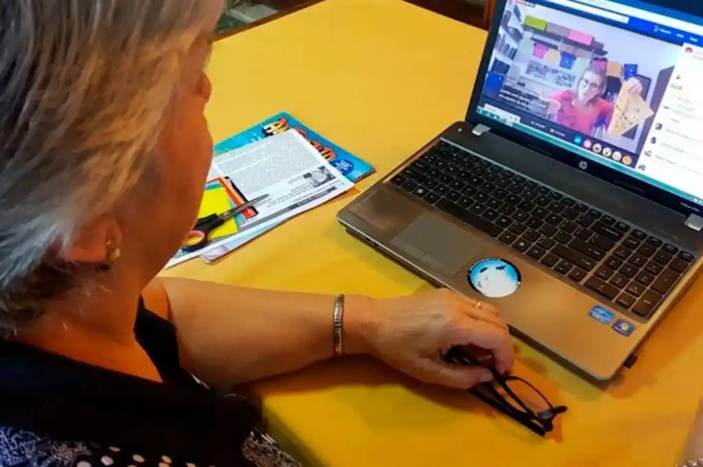 Creció la oferta virtual para adultos mayores en la UNR