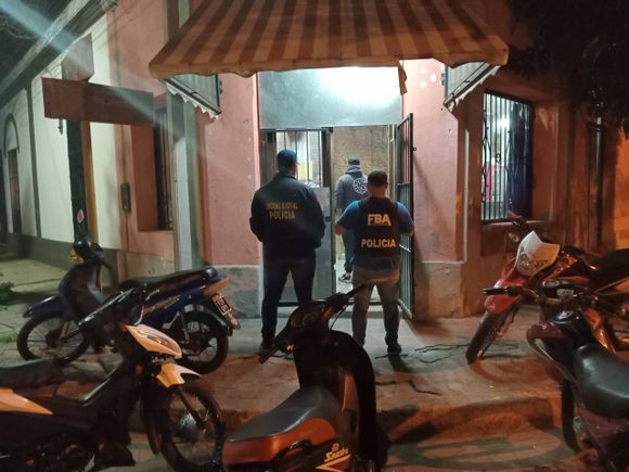 Venta de drogas: desbaratan banda de mujeres vinculadas a un bar y con domicilio frente a una escuela