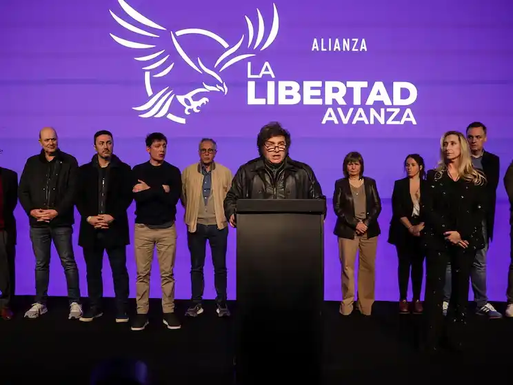 Llegó la hora de hacer lo que Milei aborrece: Política