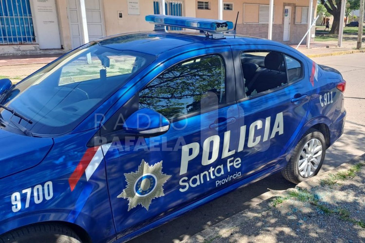 Preocupante: su ex pareja le tumbó la puerta de la casa, la agredió y le rompió un televisor