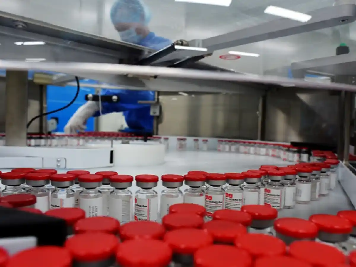 Rusia proyecta la producción de 2.000 millones de vacunas anticovid en 2022