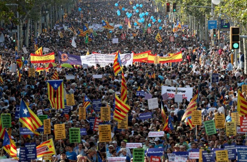 Masiva y emotiva marcha en Barcelona