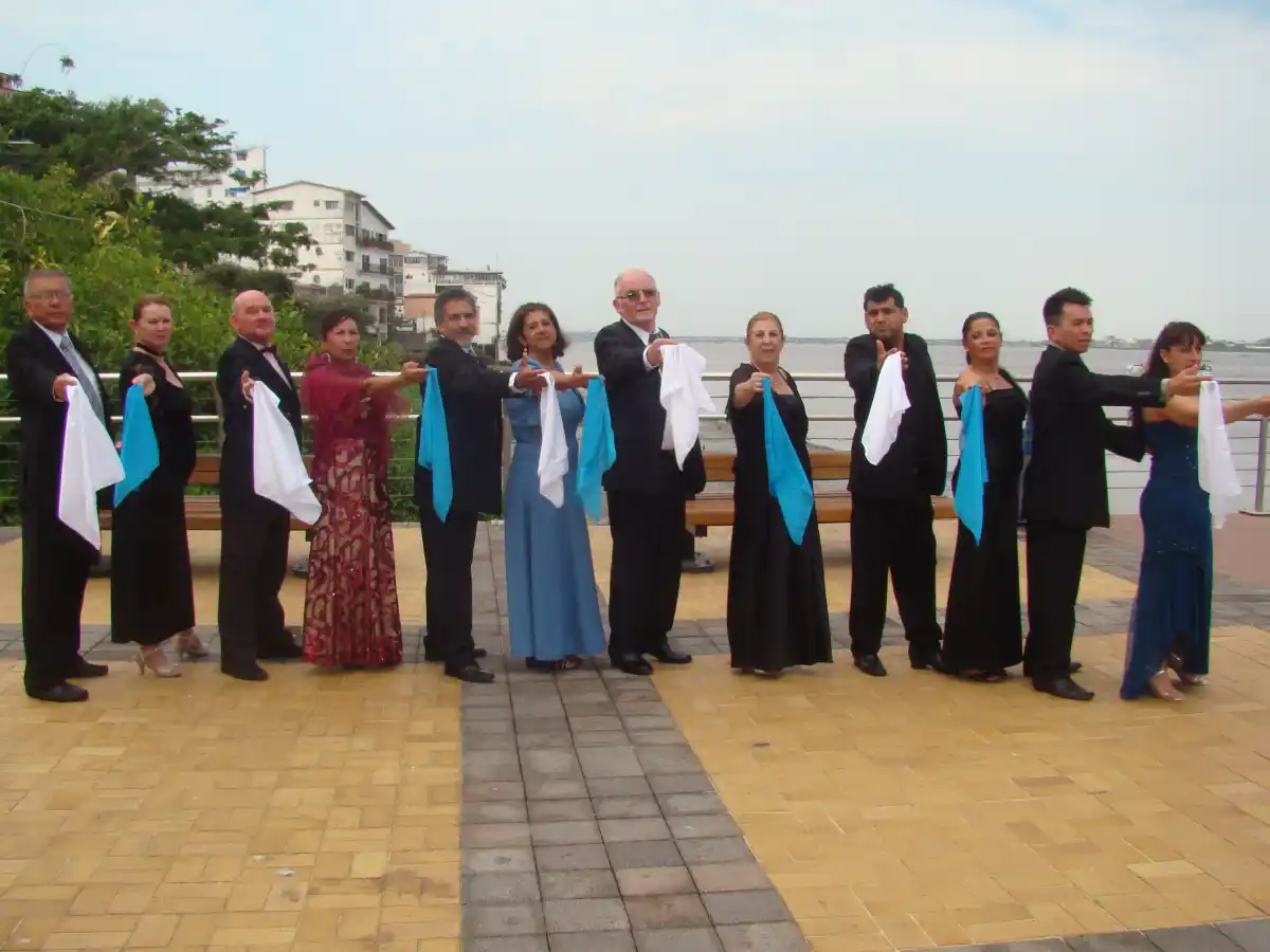 El Ballet de Danzas Folclóricas Municipal participó del Festival “Ecuador Baila 2017”