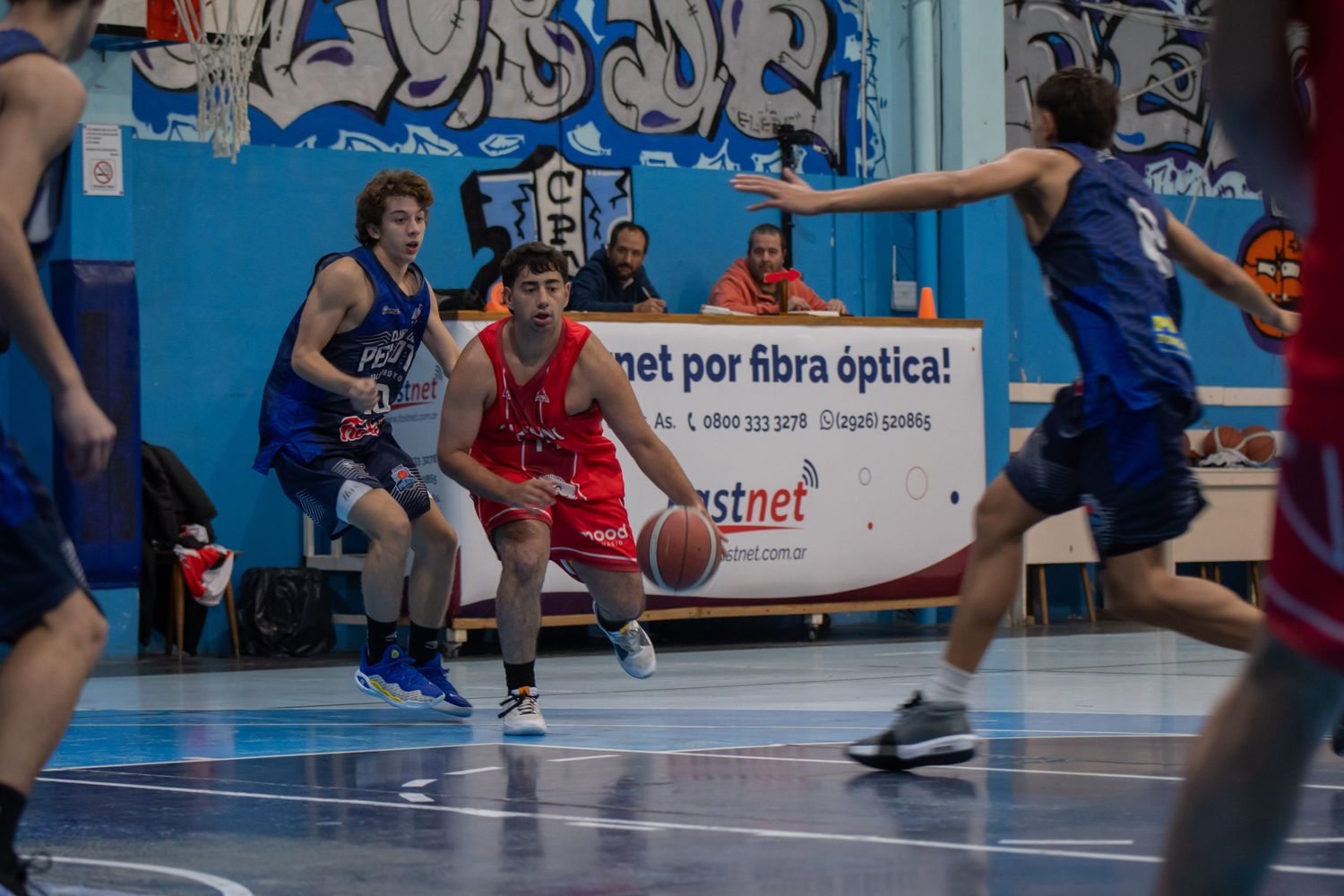 Alumni mantuvo su invicto ante el Celeste
