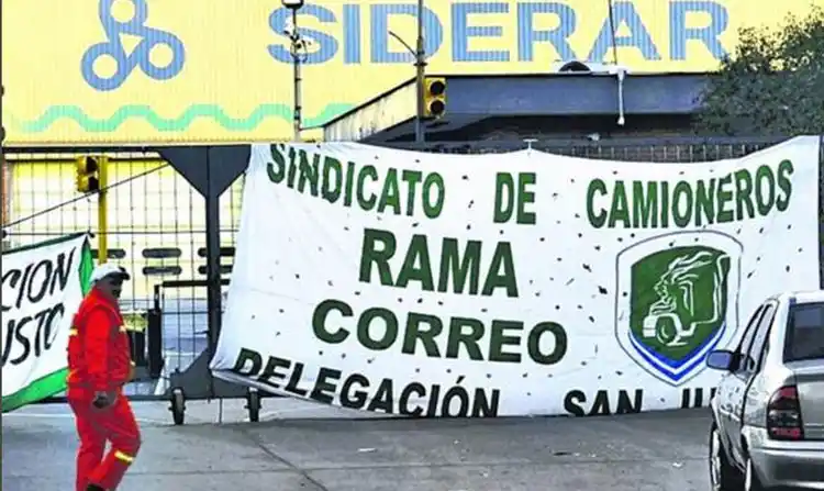 Bloqueos en Siderar: Para Capitanich "son ilegales" y exigió la intervención de la Provincia