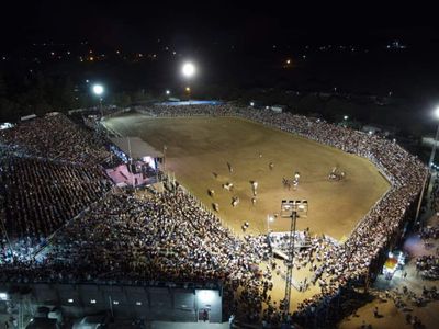 Cartelera de artistas y valor de las entradas