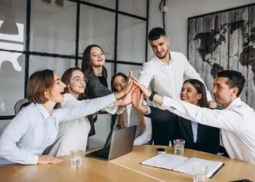 “A este le dicen Zapata, si no la gana la empata…”
La transformación de los lugares de trabajo…