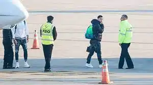Messi y varios futbolistas de la Selección volvieron al país tras la gira de Argentina