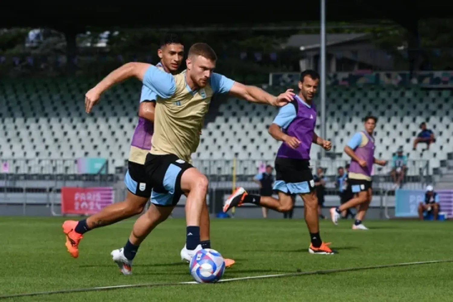 La Selección Argentina Sub 23 se entrenó en Francia a horas del debut