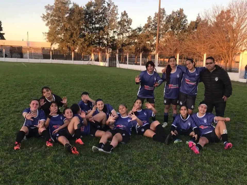 Las "Pulgosas" arrancaron con todo el torneo.