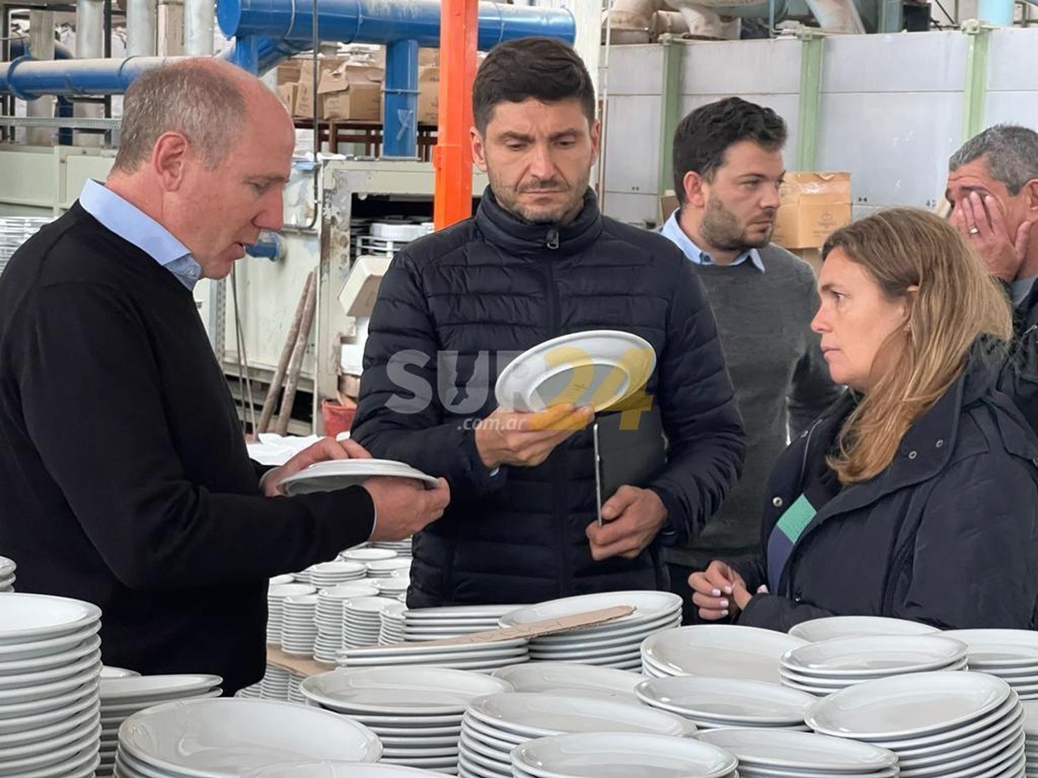 Maxi Pullaro y Silvana Di Stefano recorrieron empresas del Cordón Industrial