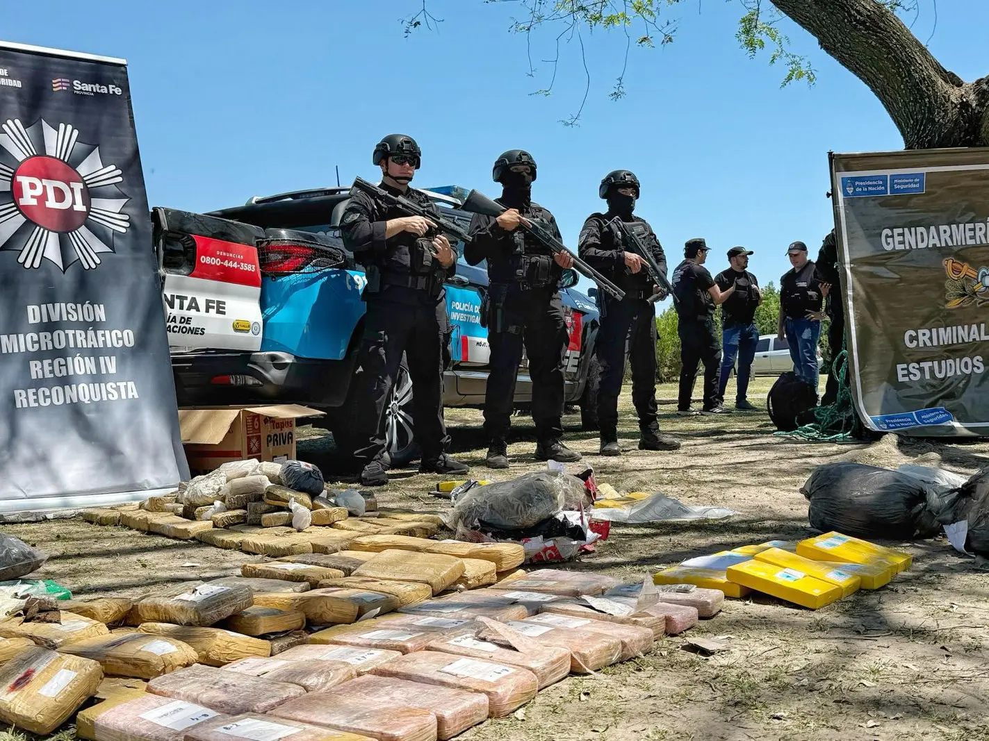 Quemaron cientos de kilos de marihuana y cocaína al norte de la provincia
