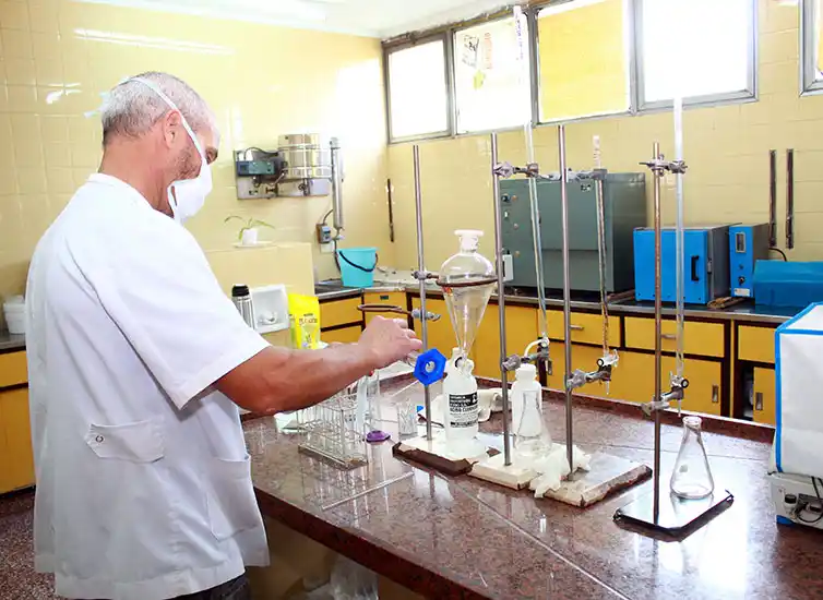 Constante control bromatológico de alimentos en los comercios