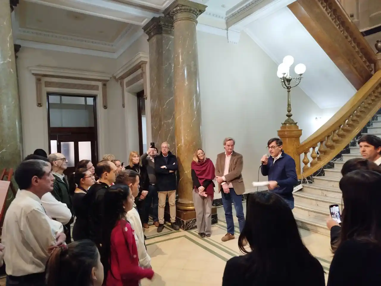 Artistas Urgentes Concejo Deliberante - 1