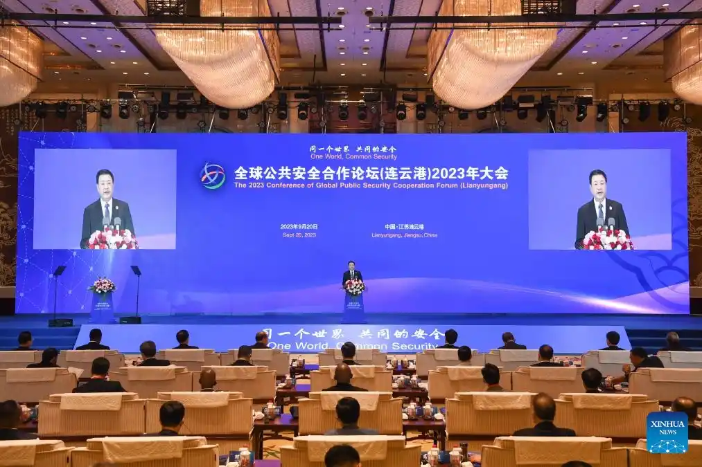 Roncaglia en China mientras crece la crisis en la Policía de Entre Ríos