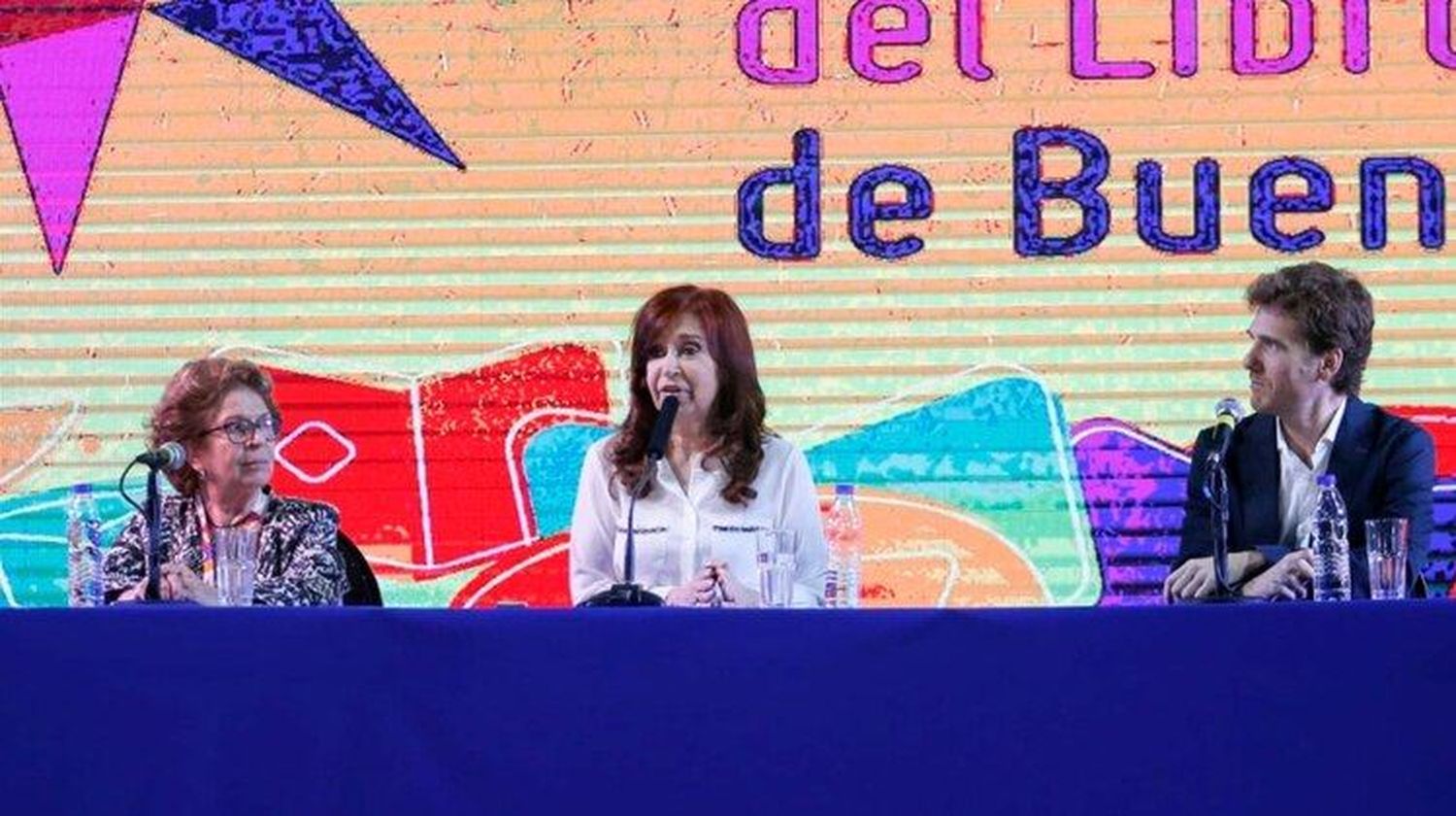 Cristina Kirchner, con tono de lanzamiento, lanzó su libro