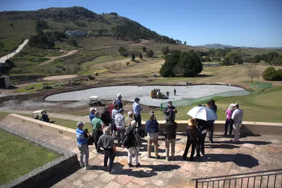 El Valle de Tandil avanza en el rediseño de su cancha con la visita de Vicente “Chino” Fernández