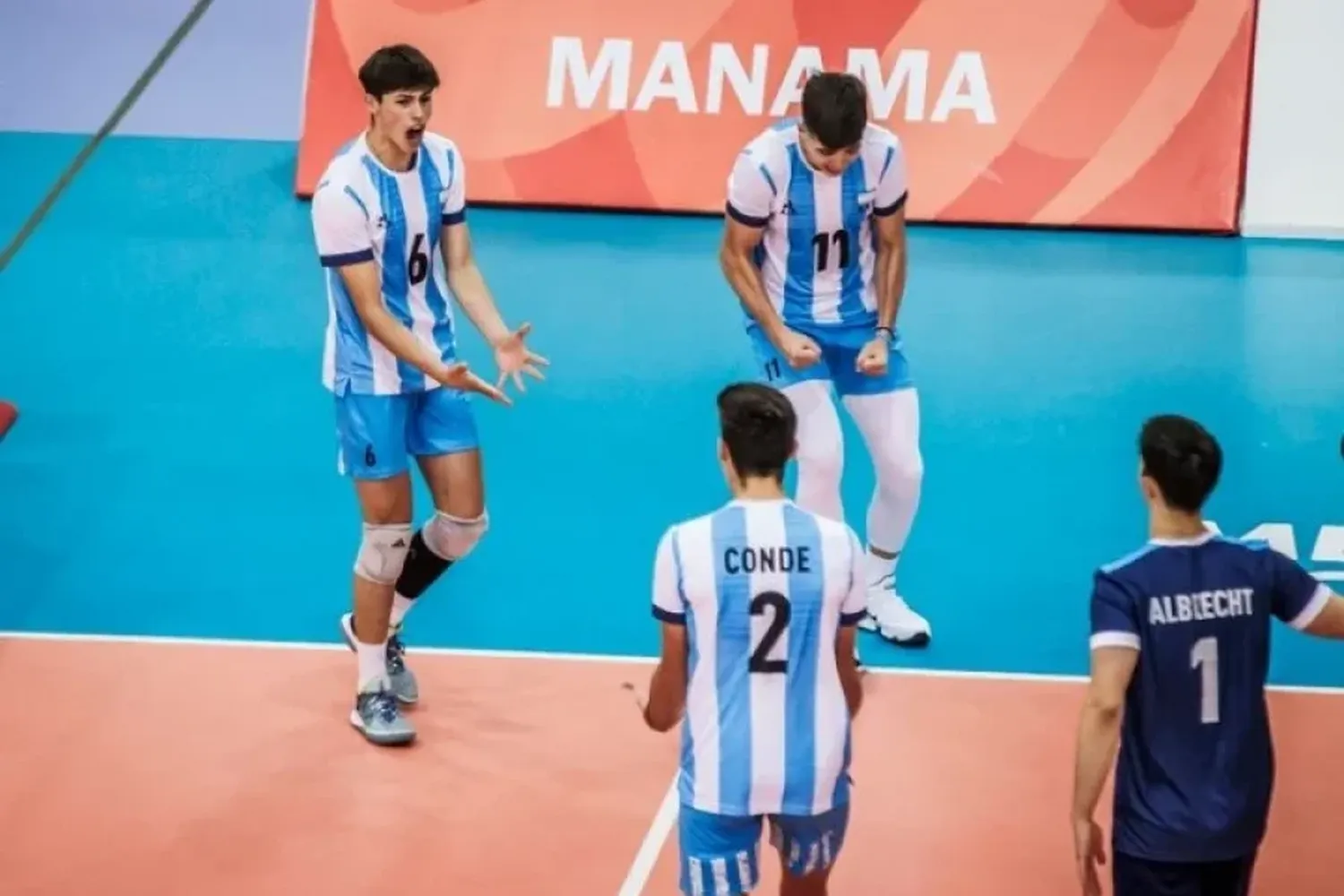 Argentina vapuleó a Brasil y se metió en semifinales