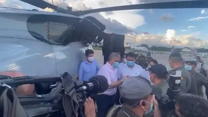 Localización de fusil con marca de la FANB lanza las relaciones entre Venezuela y Colombia al precipicio