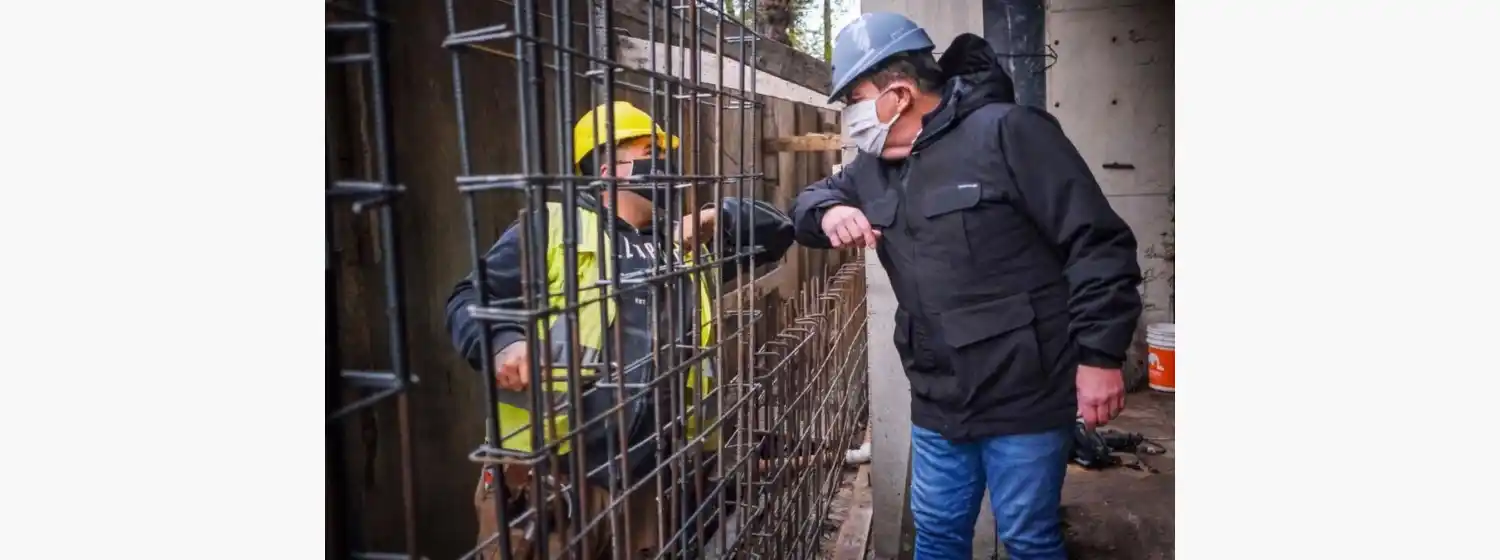 Montenegro visitó obras privadas a 24 días de haber vuelto la actividad