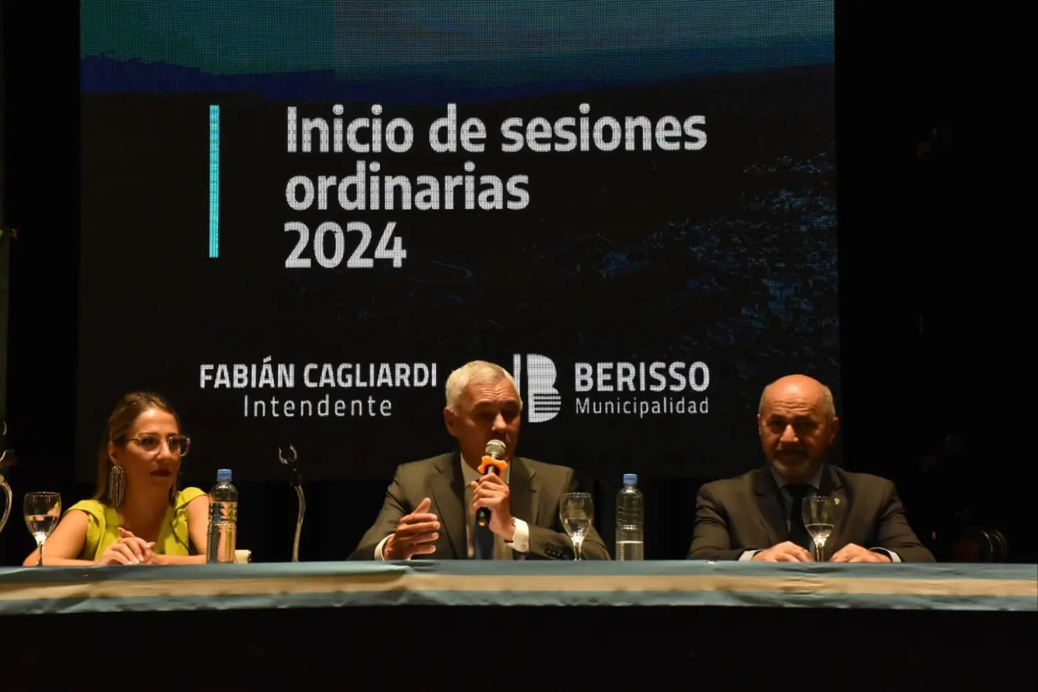 Cagliardi en la apertura de sesiones