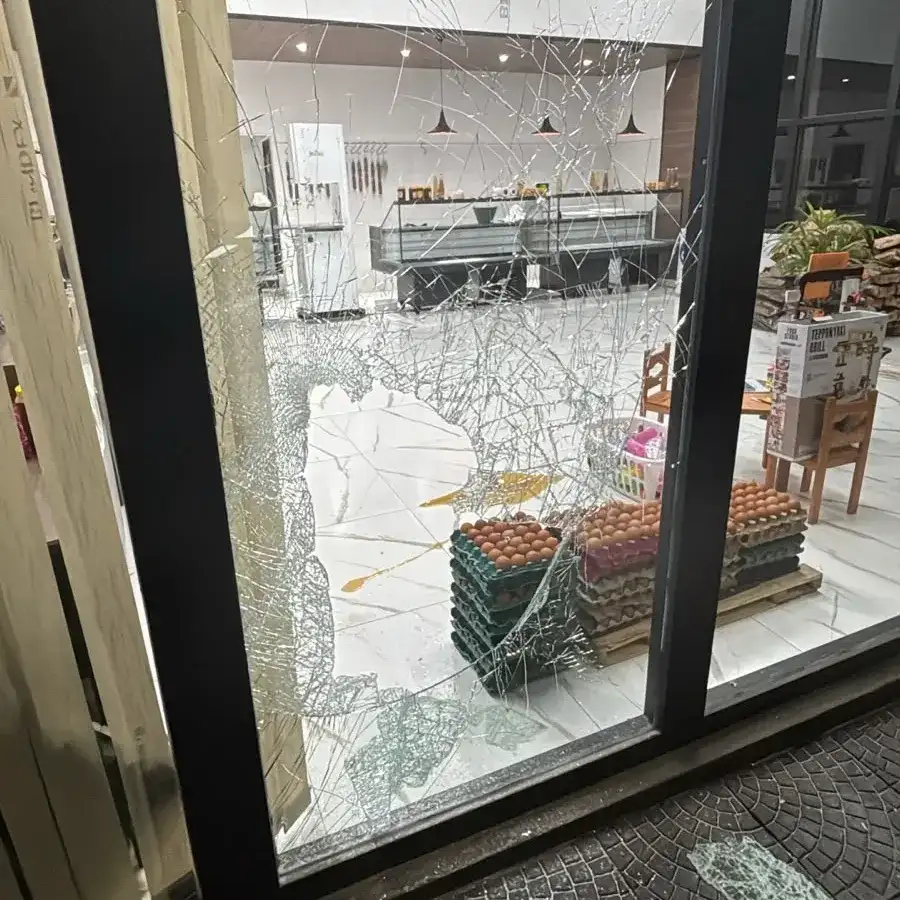 Dos comercios fueron robados durante la madrugada en Victoria: identificaron a dos sospechosos