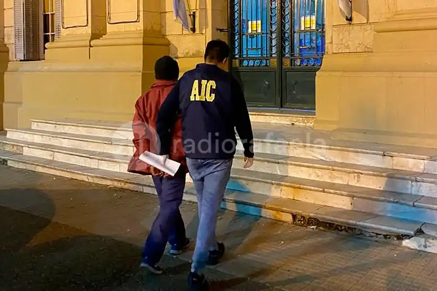 Intentó robar una bandeja de carne en un supermercado del centro: fracasó y lo detuvieron