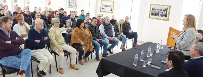 Se desarrolló el primer  encuentro para las juntas  que pasarán a ser comunas