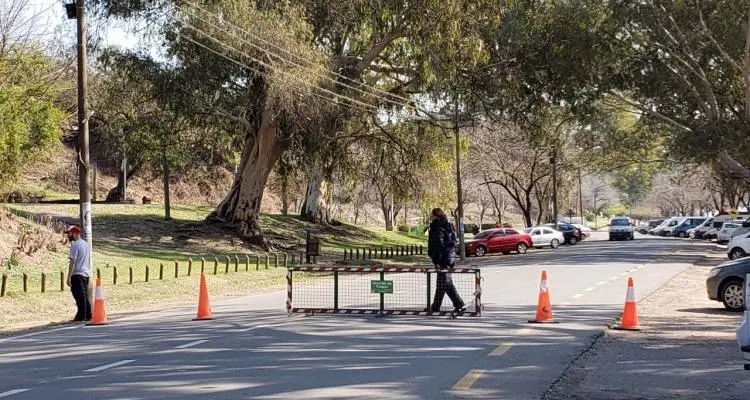 Lanzan consulta con propuesta para restringir la circulación de vehículos en la avenida costanera