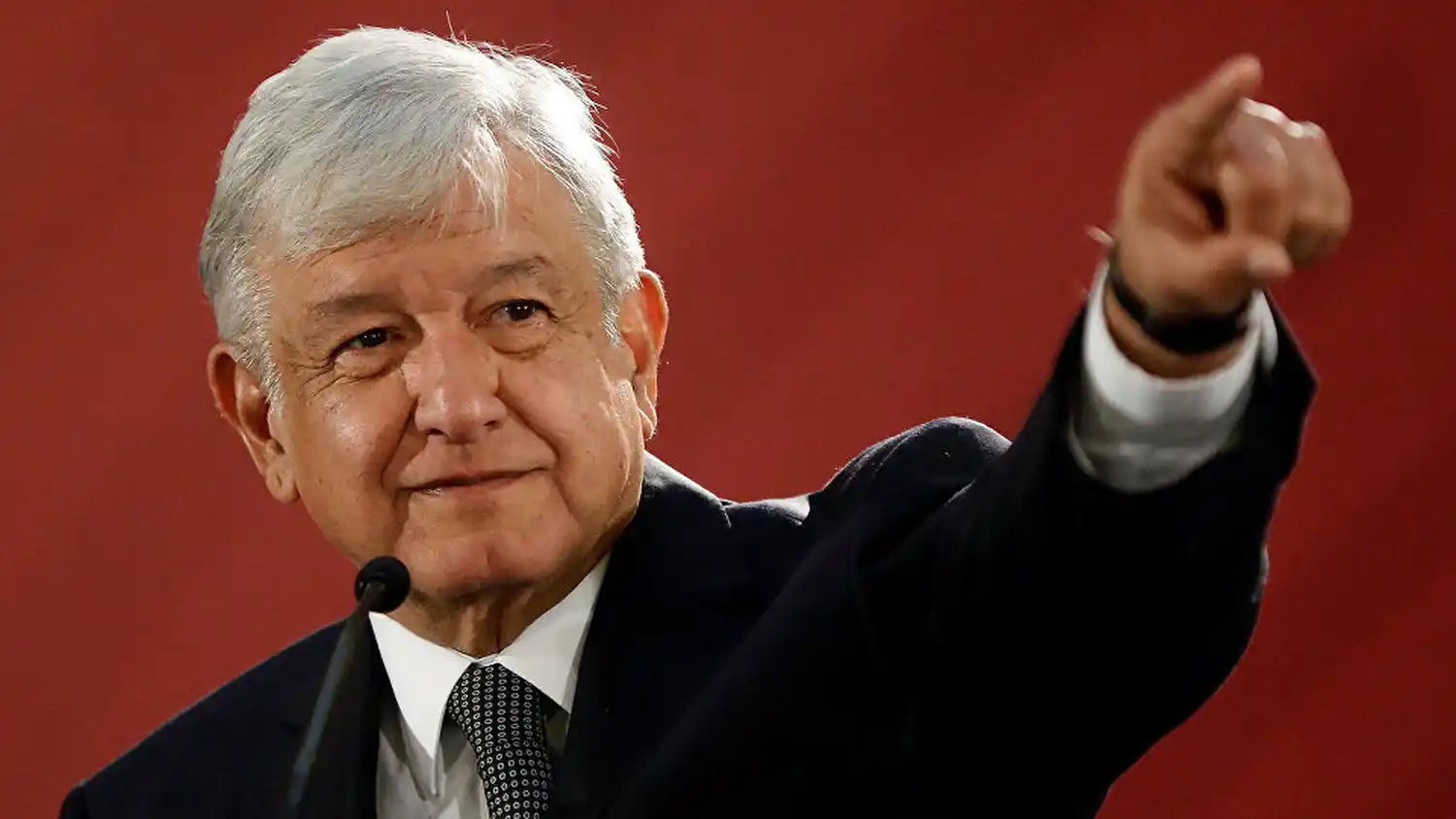 México: López Obrador llevará a Corte Suprema nueva ley de electricidad