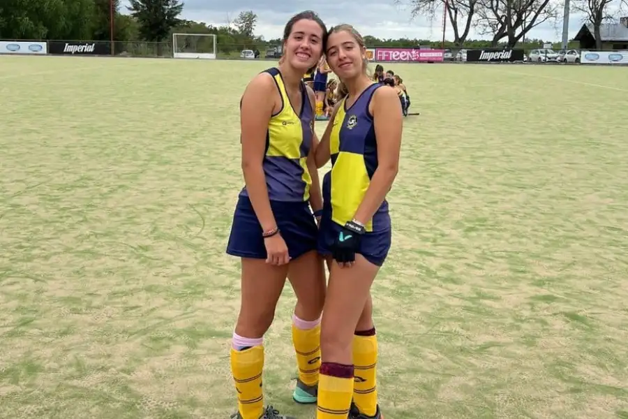 Agostina y Victoria, dos hermanas unidas por una misma pasión: el hockey. 