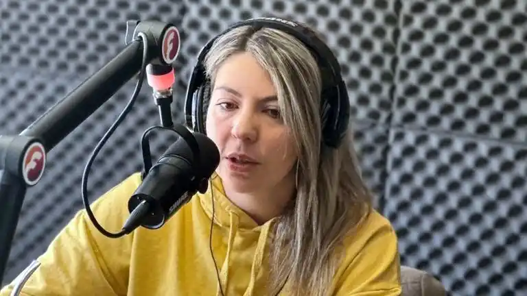 Analía Solís. Kinesióloga en Ecos Radio