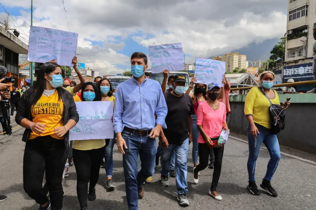 Andrés Chola moviliza a más de 130 jóvenes para inscribirse en el registro electoral