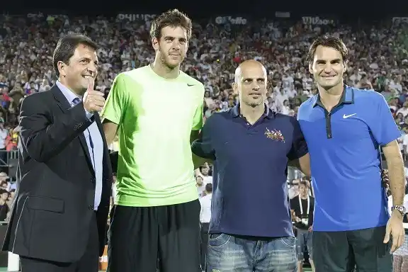 Se retira el mejor, Roger Federer: El día que vino a Tigre con Massa y jugó un partido contra Del Potro ante 40 mil argentinos