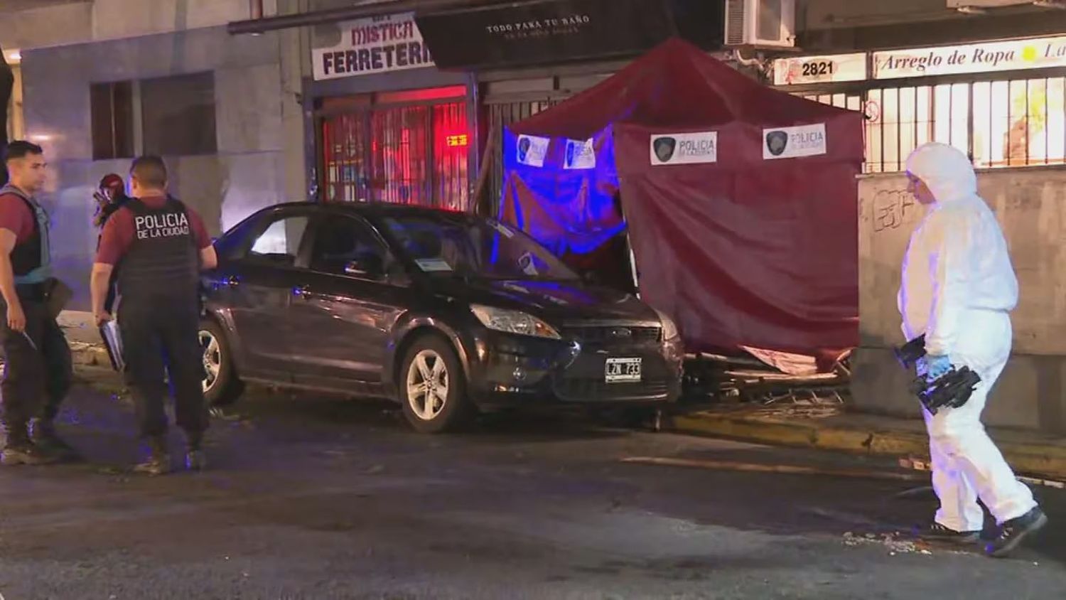 Temporal fatal en Recoleta: una mujer murió aplastada por una baranda