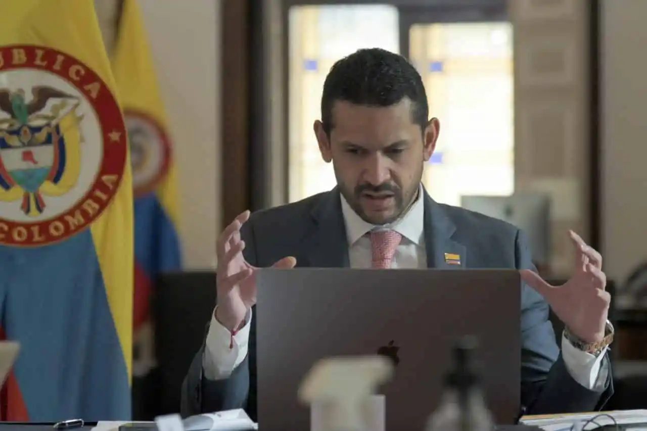 DESINFORMACIÓN Y HACKEOS provenientes de Rusia, Venezuela y China se suman a crisis en Colombia