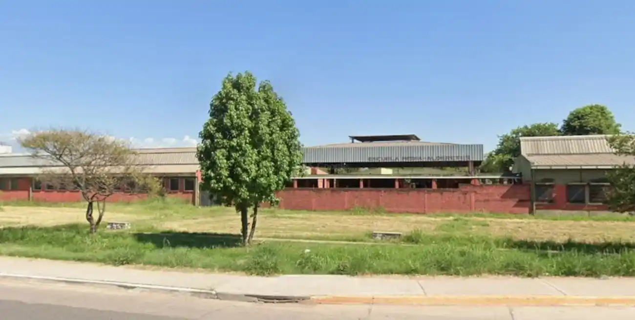 Violento episodio en una escuela: un alumno de 13 años apuñaló a compañera dentro de un aula en Tucumán