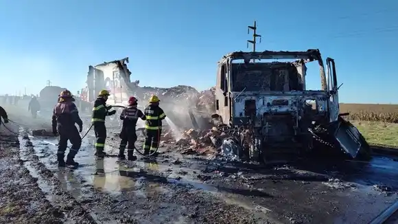 Tragedia en la Ruta 5: tres muertos en un choque entre un auto y un camión