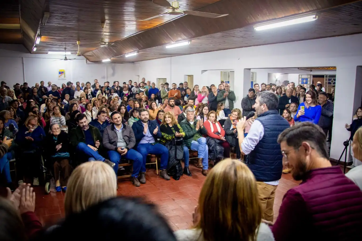 Martín Müller presentó la lista completa de precandidatos
