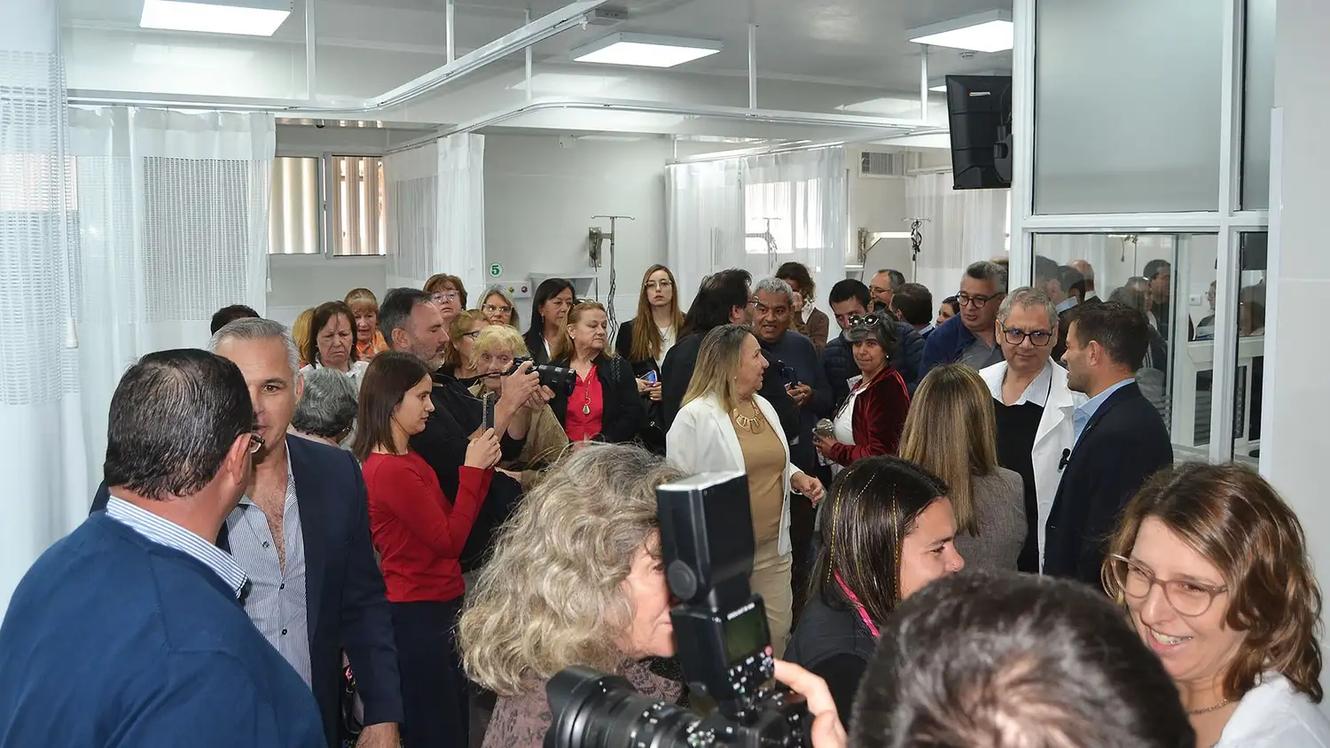 Reinauguraron la sala de Terapia Intensiva del Hospital San Antonio