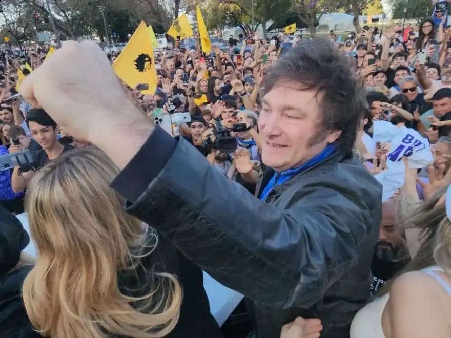 Milei visita Santa Fe y Entre Ríos en plena campaña legislativa