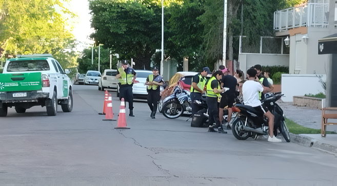 El operativo en Boulevard Paraná y Mitre.