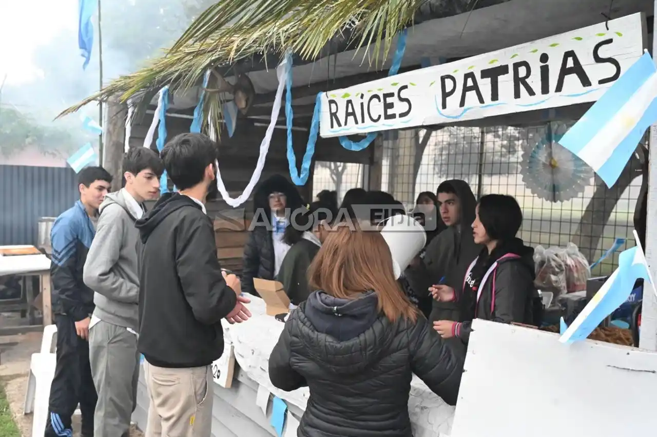 Diputados declaró de Interés Legislativo los 25 años de la celebración del 25 de Mayo en Gualeguaychú