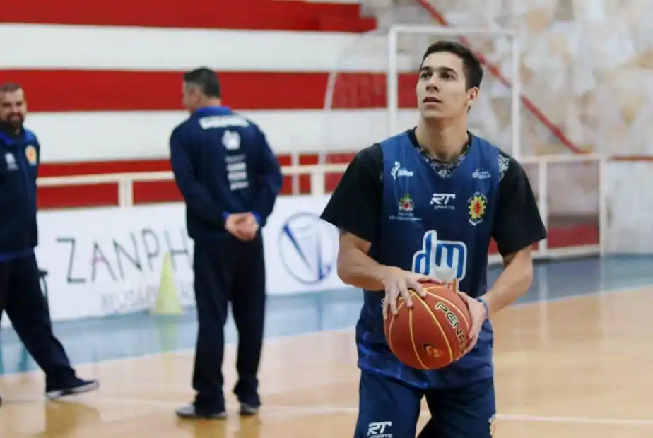 Peñarol confirmó a Carlos Buemo como primera incorporación